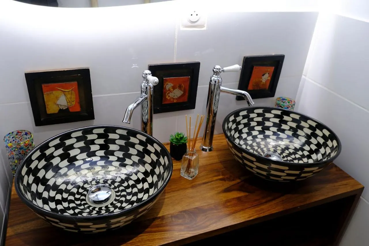 Bed and Breakfast Le Loft De La Grange Arles Bed & Breakfast