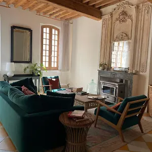 Le Patio D'arles Bed & Breakfast