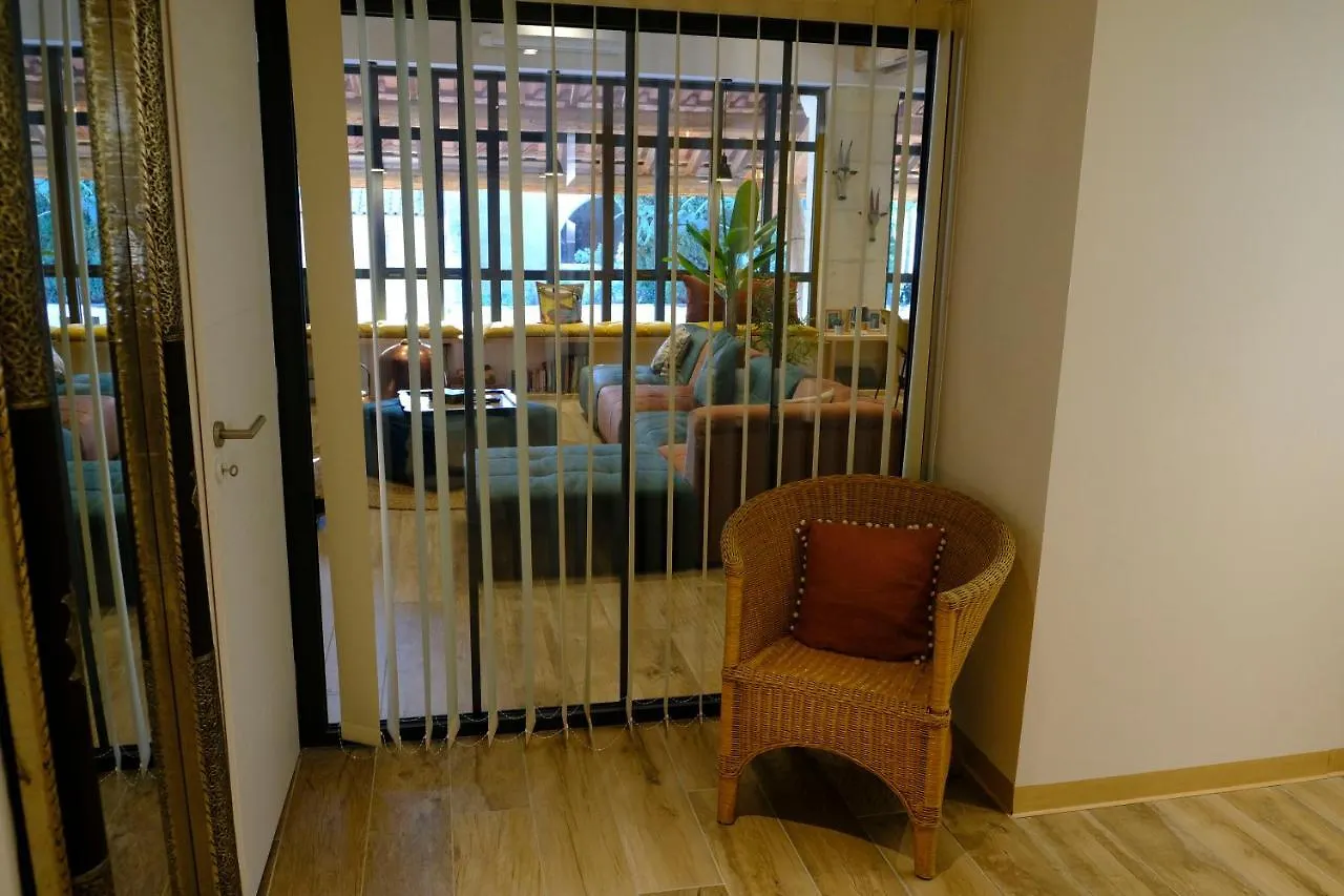Couette-café Bed and Breakfast Le Loft de la Grange à Arles France